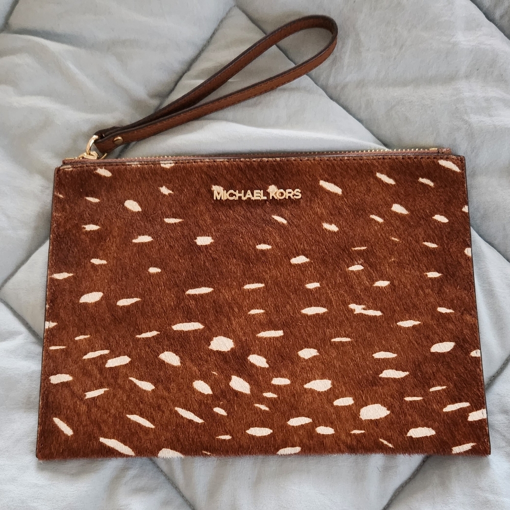 EUC Michael Kors Jet Set Travel Leather Clutch Wristlet